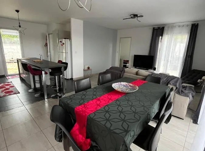 Grande Maison La Merasel فيلة *