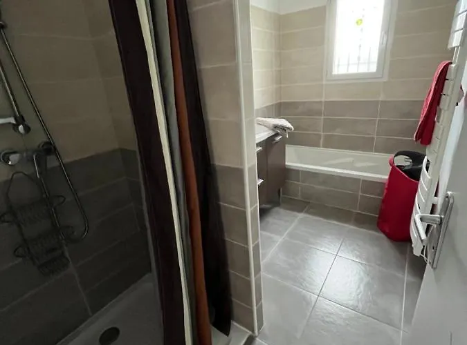 فيلة Grande Maison La Merasel *